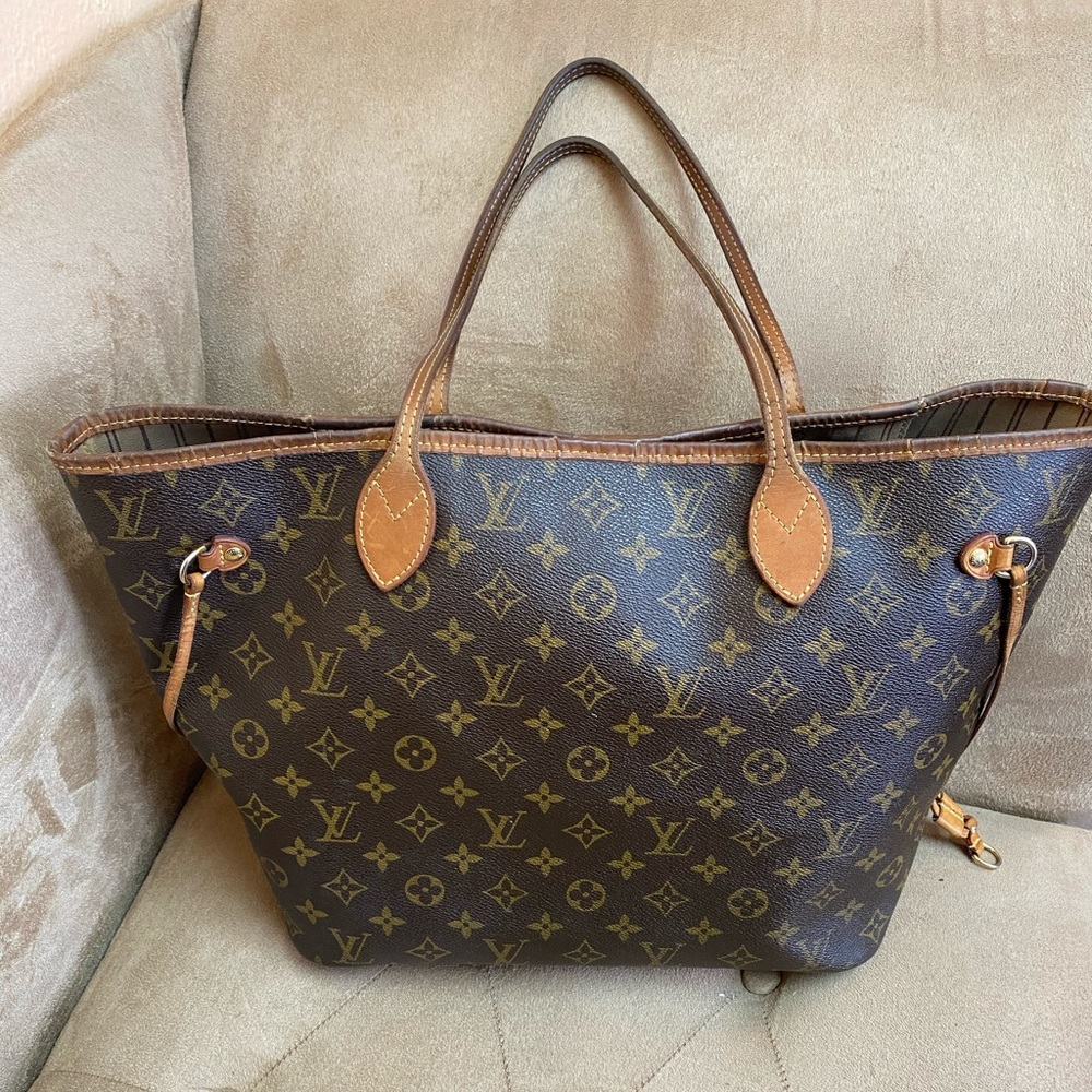 Louis Vuitton Monogram Neverfull MM Used
